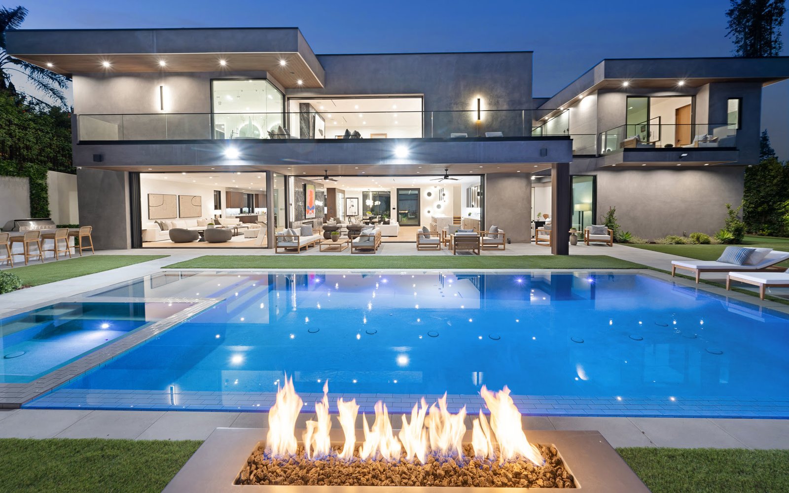custom estate in The Woodlands